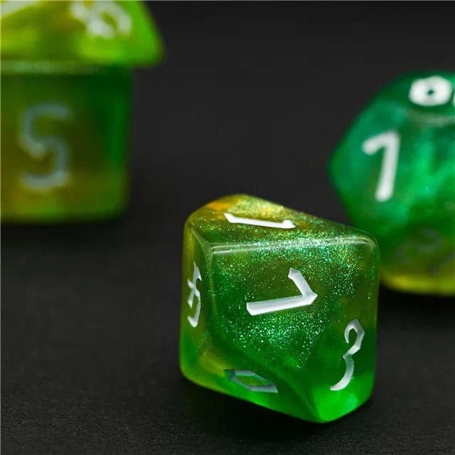 NordicDice Akryl og Resin Galakse terningesæt - grøn og gul