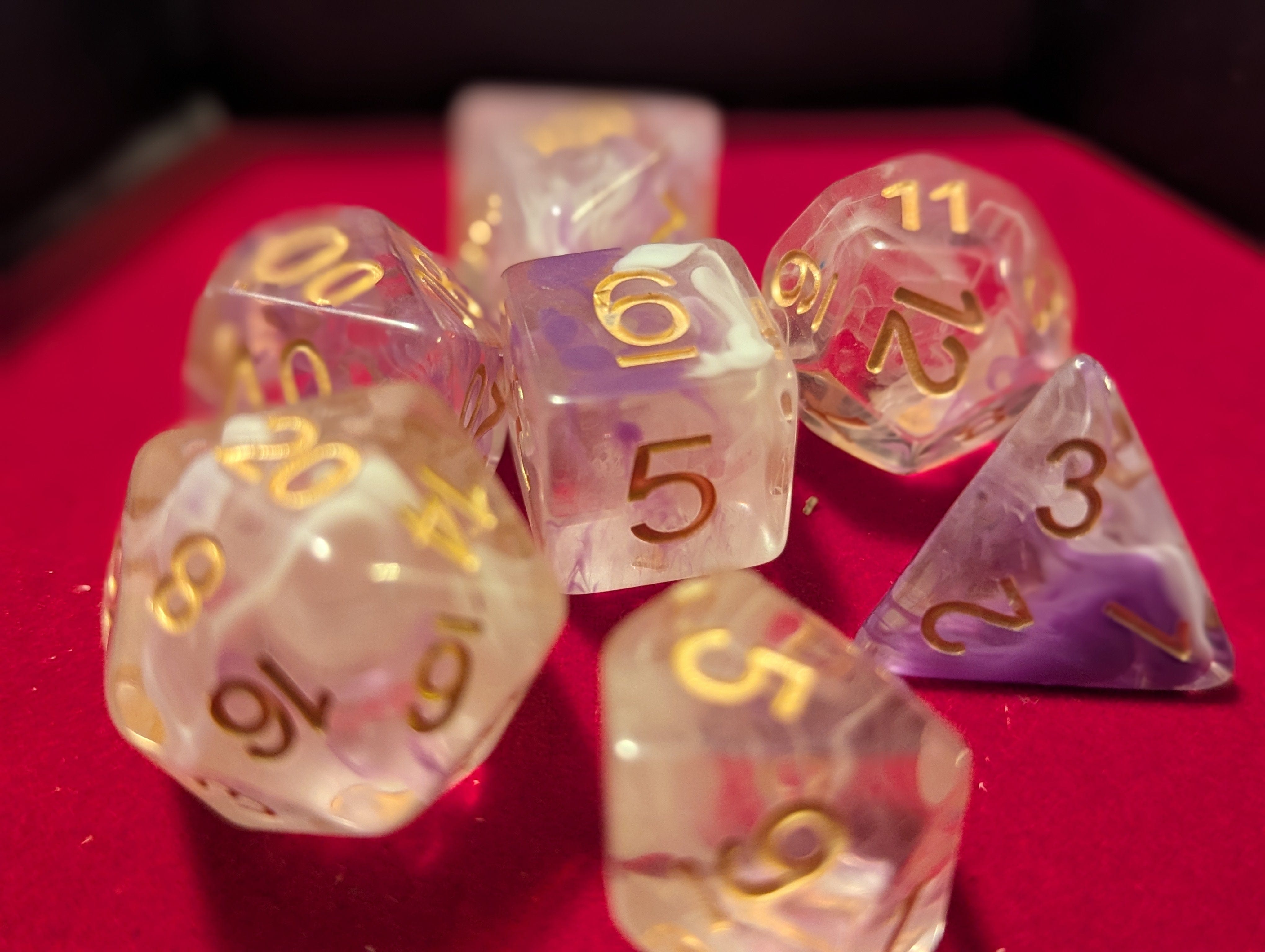 NordicDice Akryl og Resin Pink swirl - dnd role playing dice