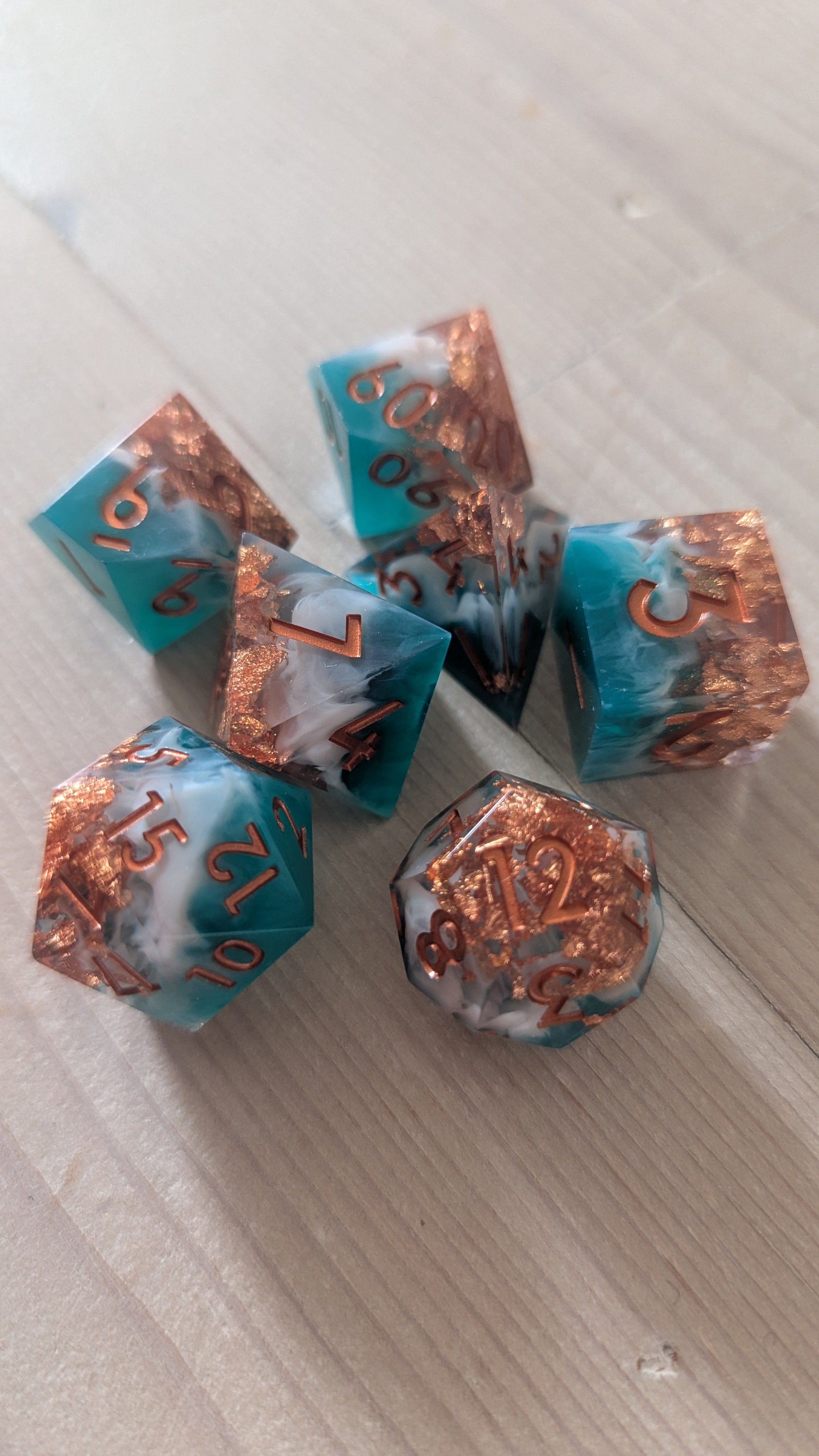 NordicDice Sharp Dice Golden layer water genasi - sharp dice rollespilsterninger