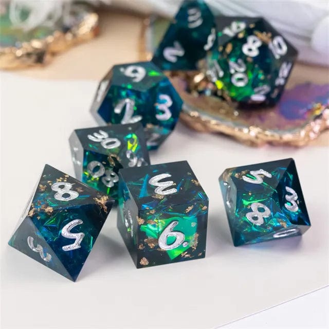 NordicDice Sharp Dice Sharp dice set - Blå & Sort d&d rollespilsterninger