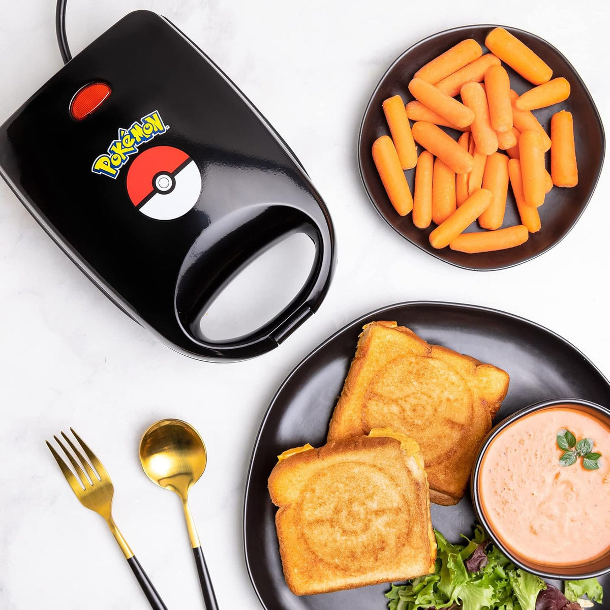 Uncanny Brands Pokémon Pokémon Panini Sandwich Maker - Poké Ball