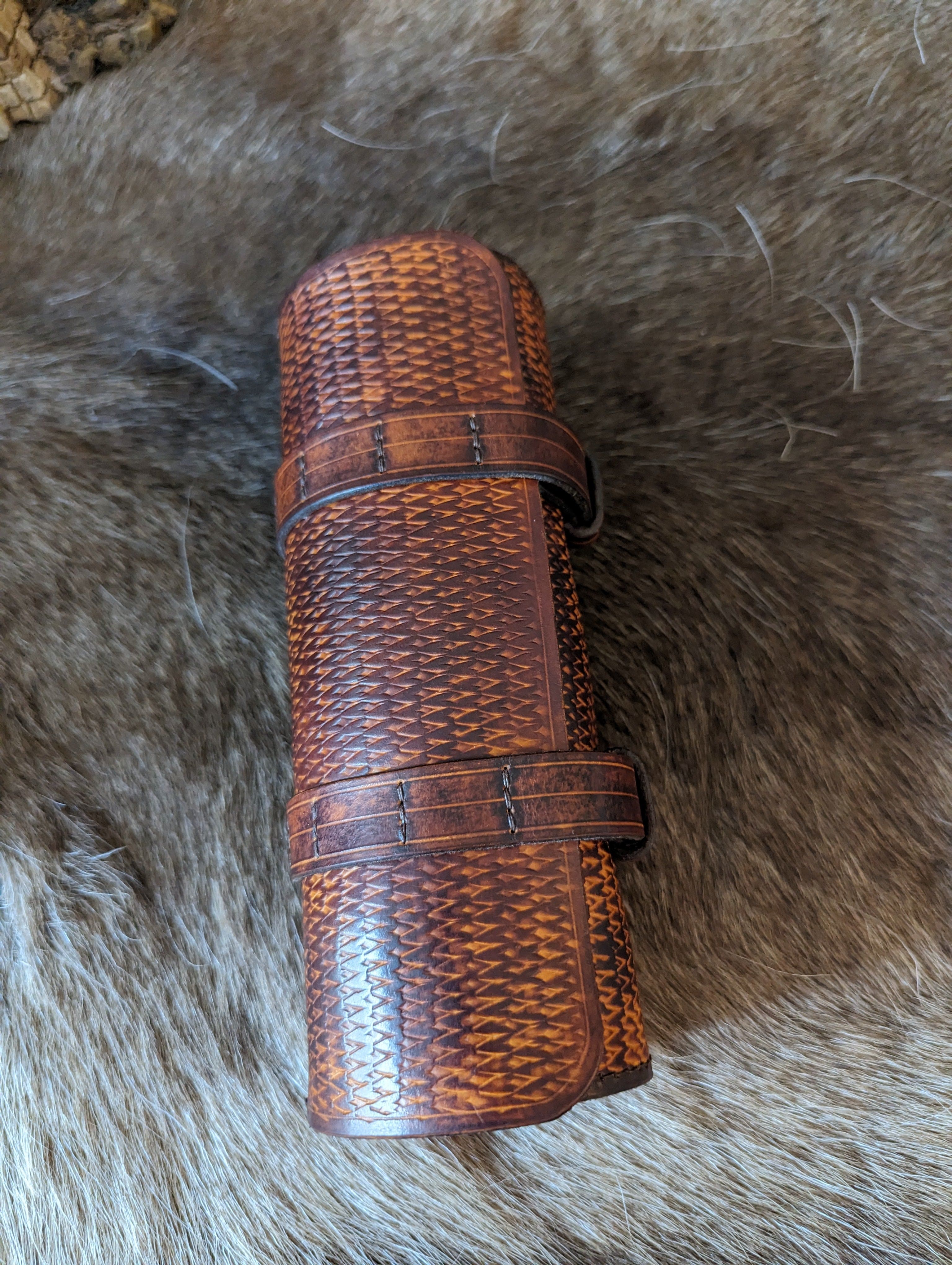 NordicDice Accessories, bøger etc Håndlavet læder scroll dice bag - Kimba