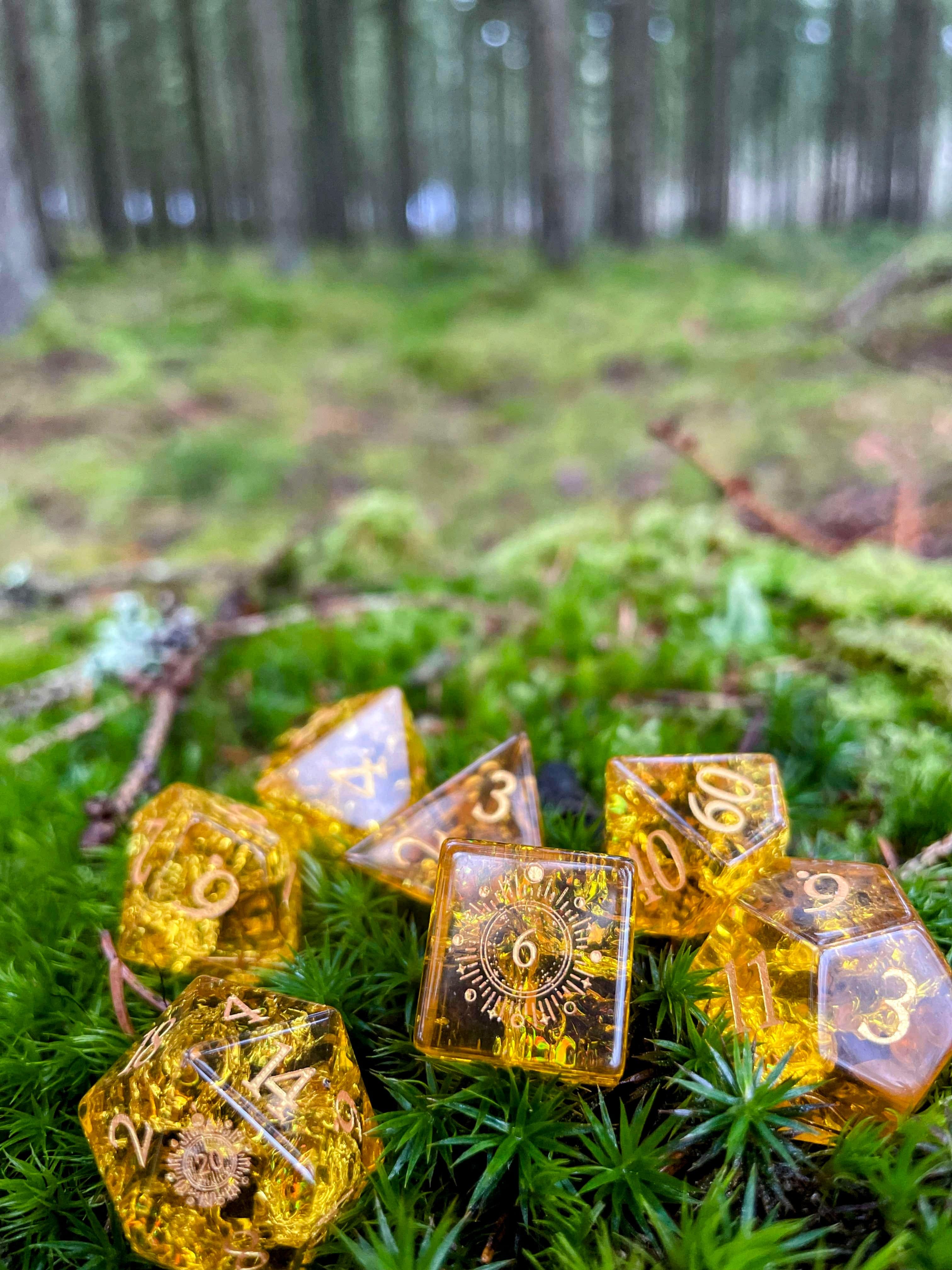 NordicDice Ædelsten og Krystal Gold dragon - roleplaying dice Exclusive