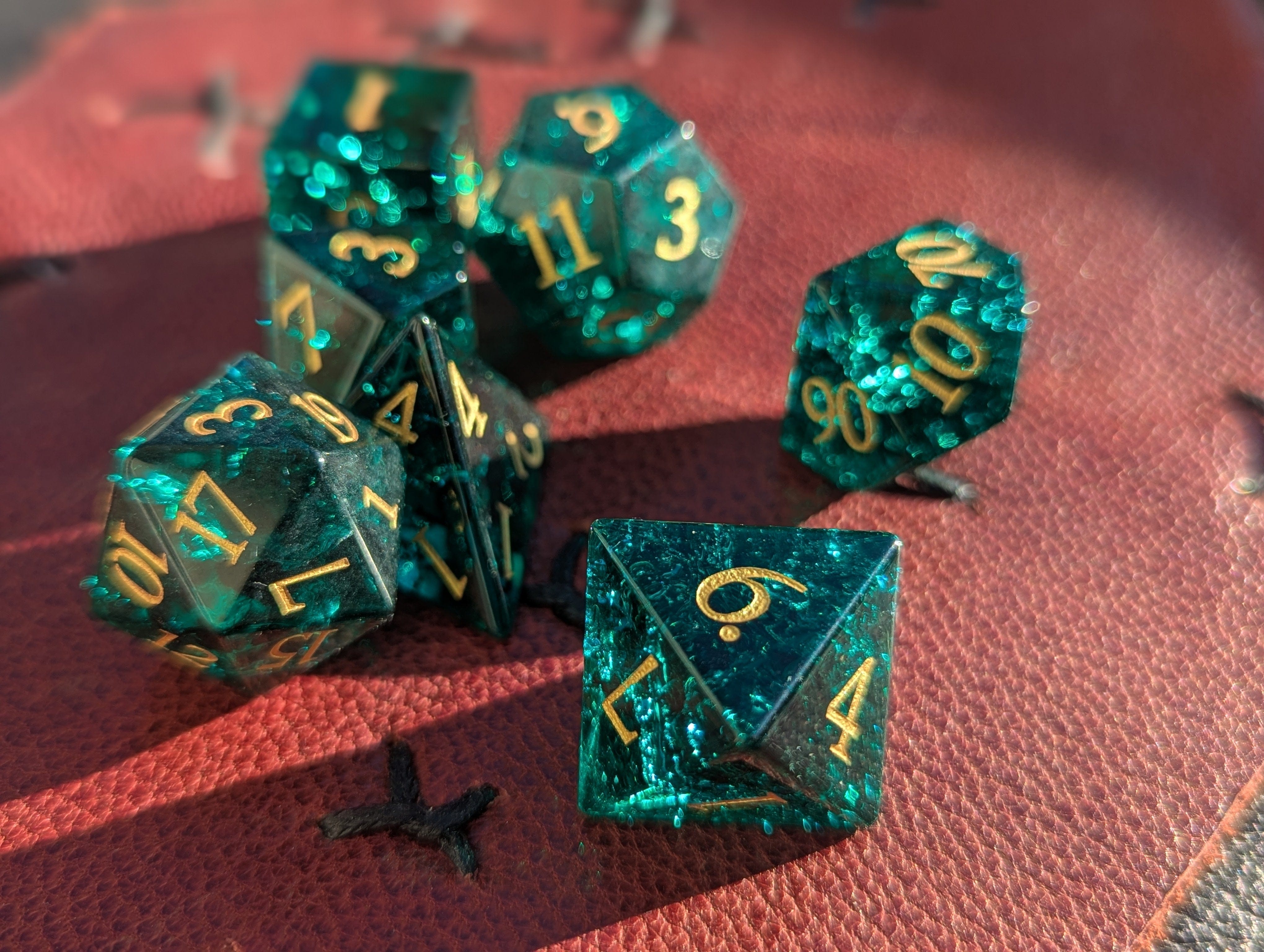 NordicDice Ædelsten og Krystal Green sun - roleplaying dice Exclusive