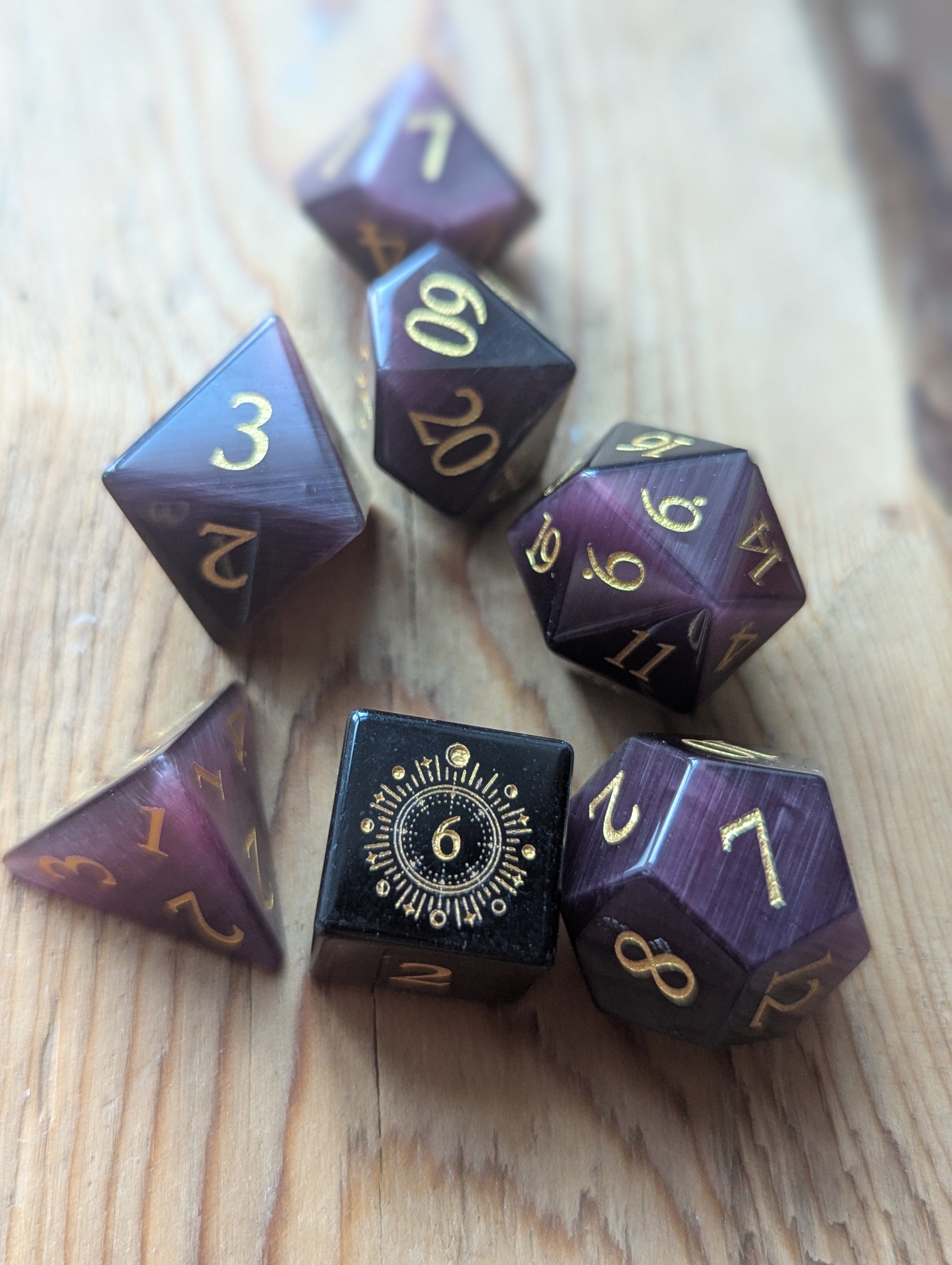 NordicDice Ædelsten og Krystal Purple cat eye - roleplaying dice Exclusive