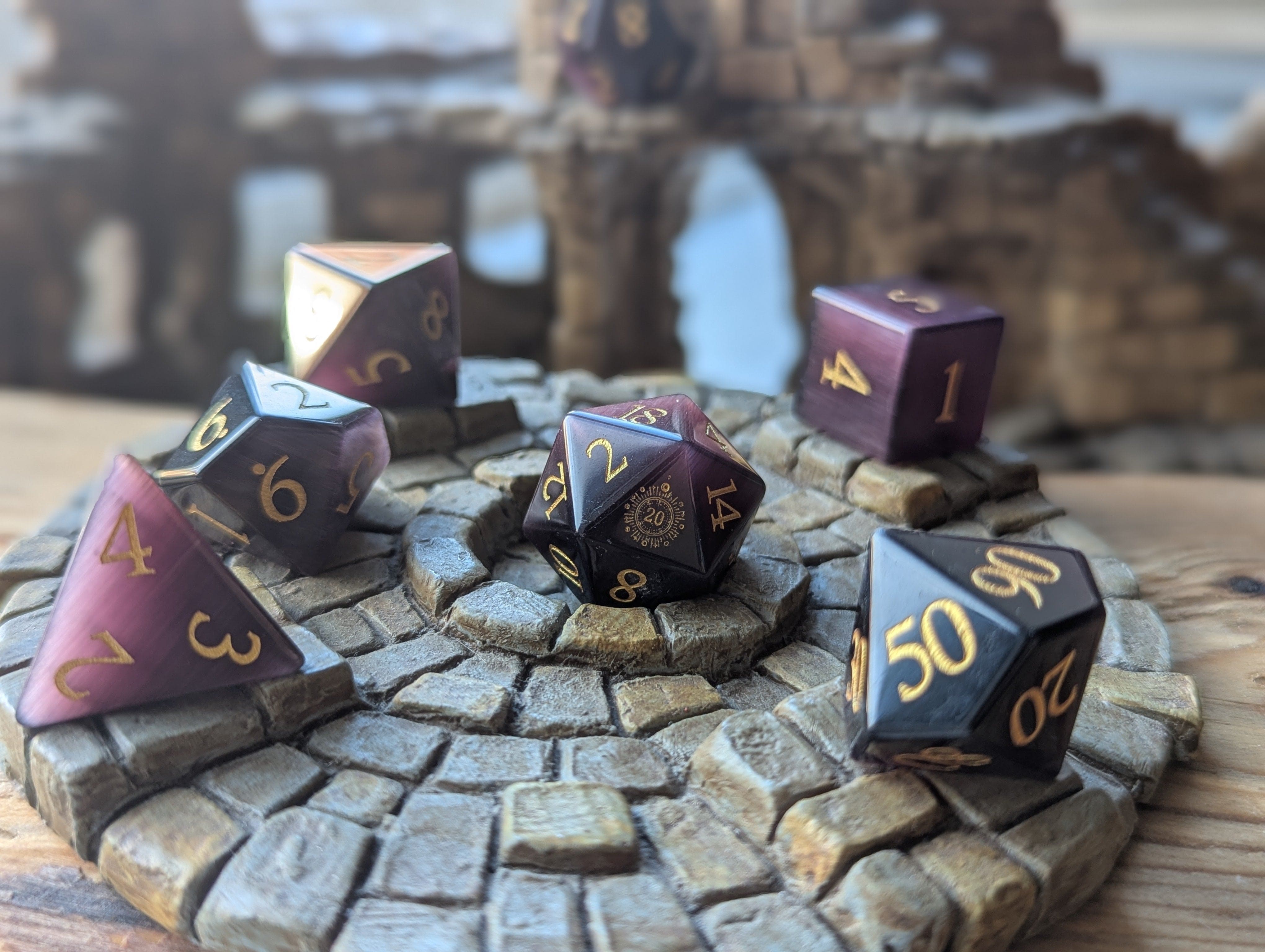 NordicDice Ædelsten og Krystal Purple cat eye - roleplaying dice Exclusive