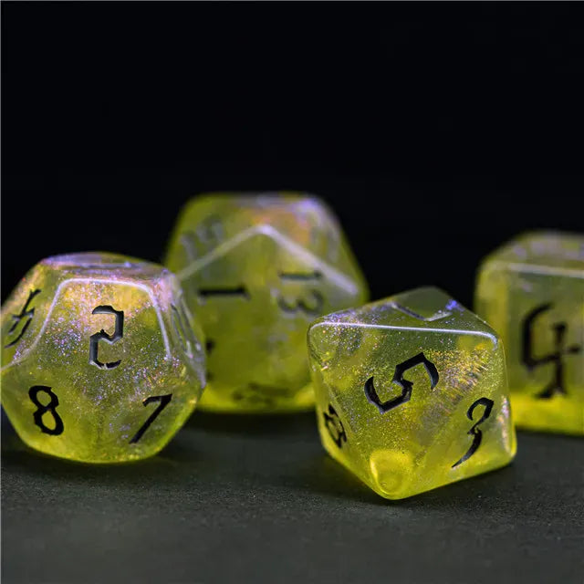 NordicDice Akryl og Resin Gul glimmer - D&D starter terningesæt