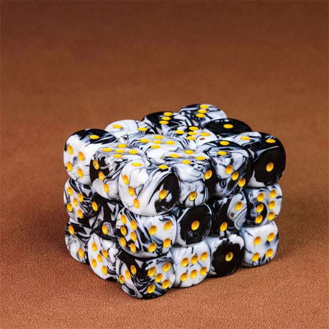 Black & white mini d6 terning