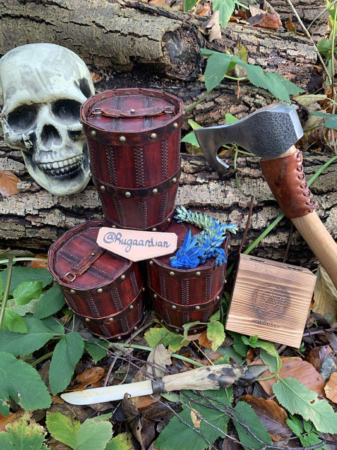 NordicDice Dice bag Handmade Rugaardian red cask - dice barrel