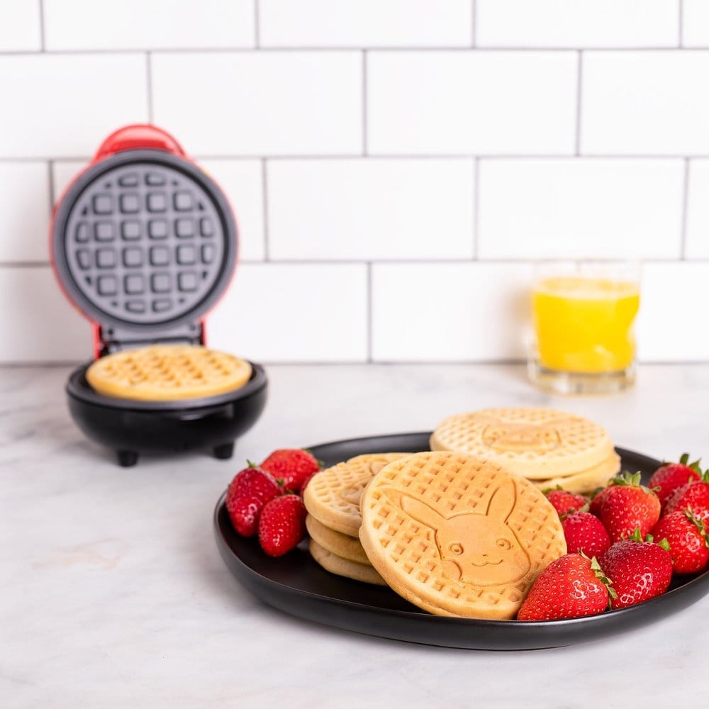 Uncanny Brands Pokémon Pokémon Mini Waffle Maker - Pikachu