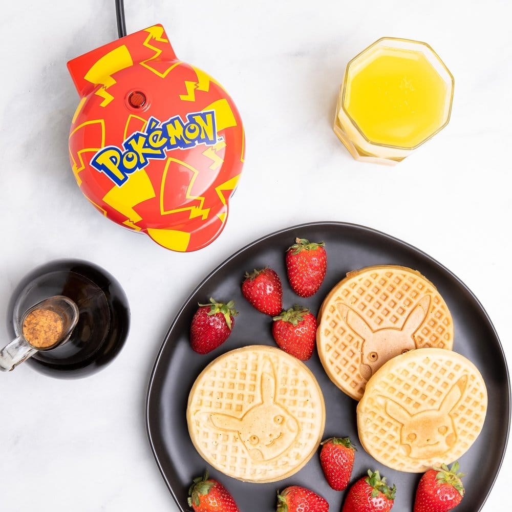 Uncanny Brands Pokémon Pokémon Mini Waffle Maker - Pikachu